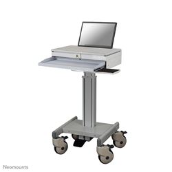 El Neomounts by Newstar médica cesta portátil, modelo MED-M100 es un lugar de trabajo móvil para el ordenador portátil, el teclado y el ratón.